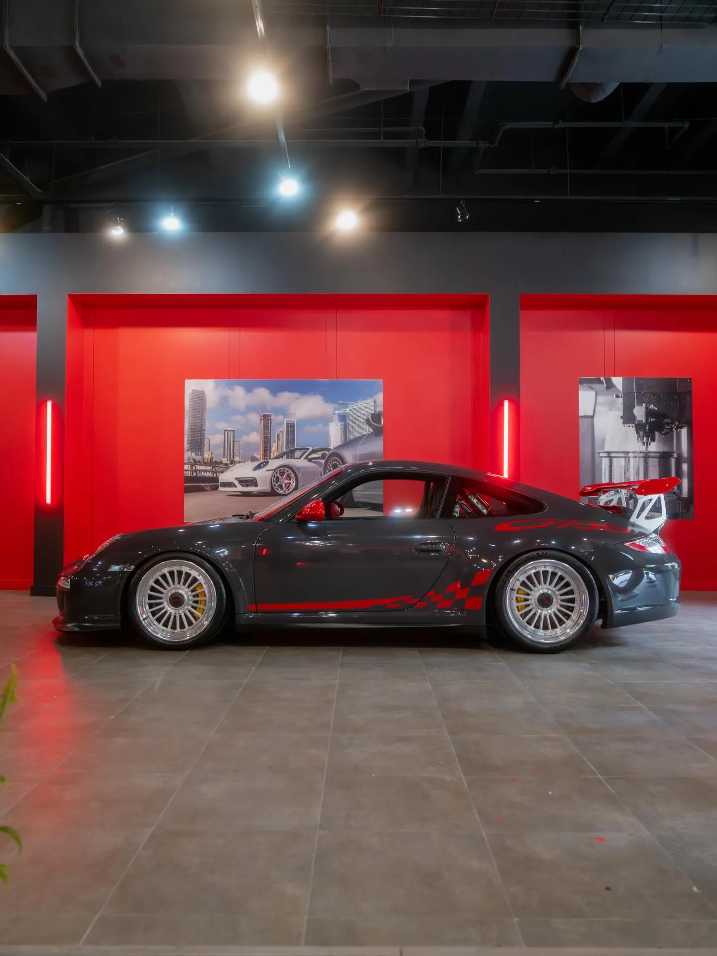 VOSSEN Engineered Art Gallery at Das Renn Treffen 2026