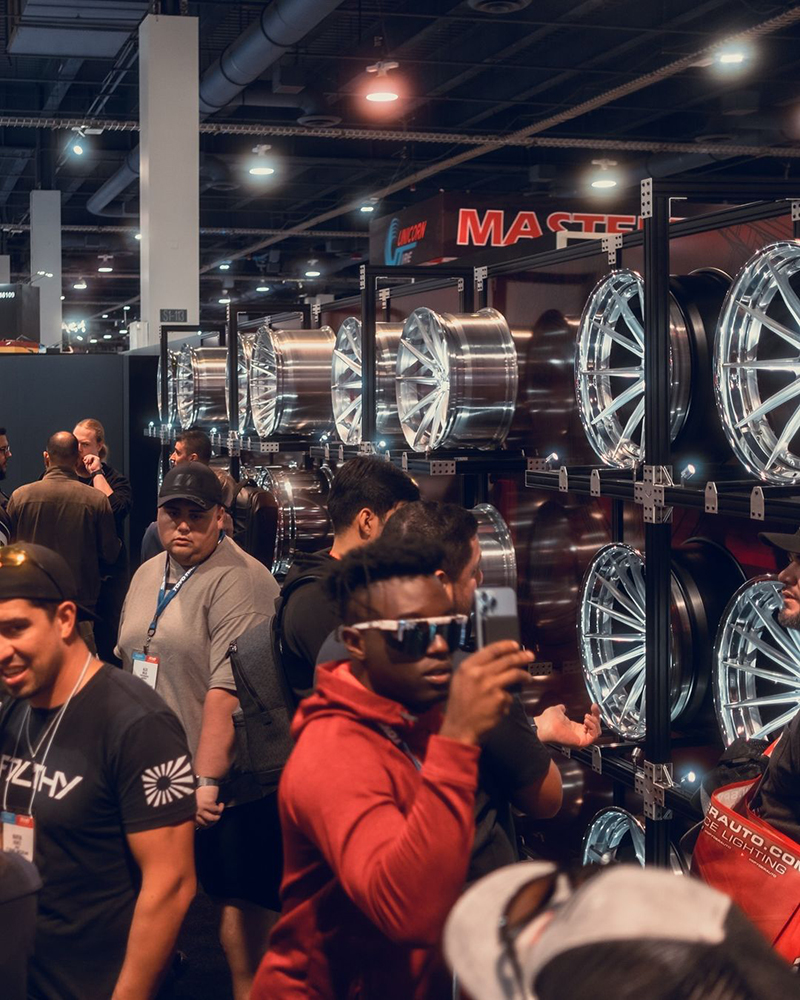 Day 2, SEMA 2024 Vossen Wheels đang diễn ra tại USA