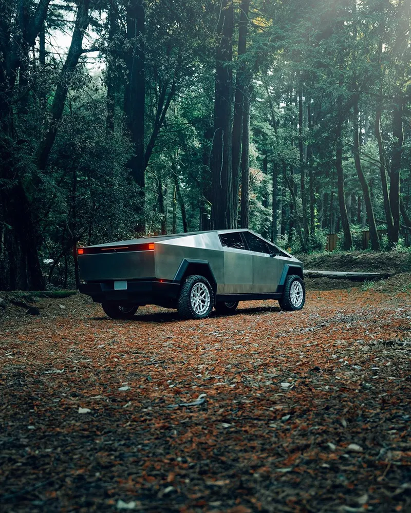 Vossen HFX-1 Tesla CyberTruck