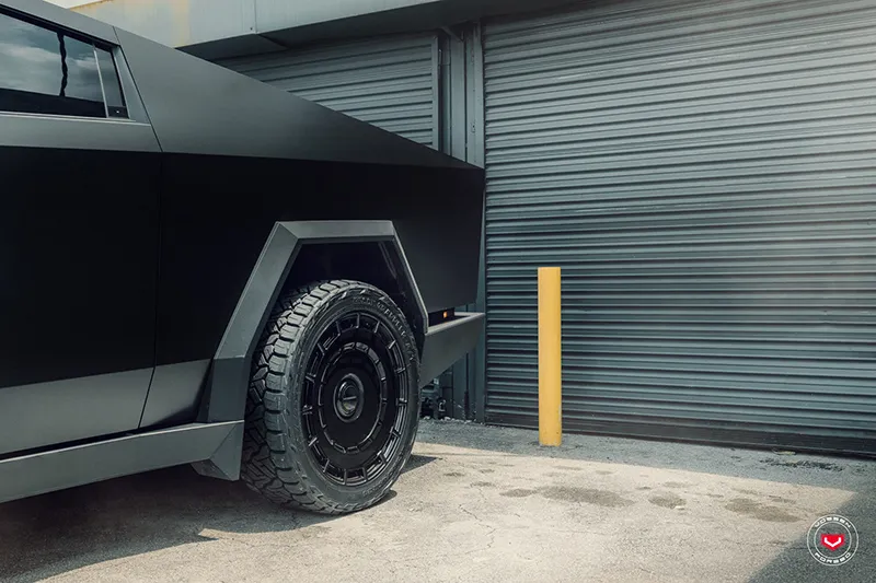 Tesla Cybertruck Vossen LC3-11