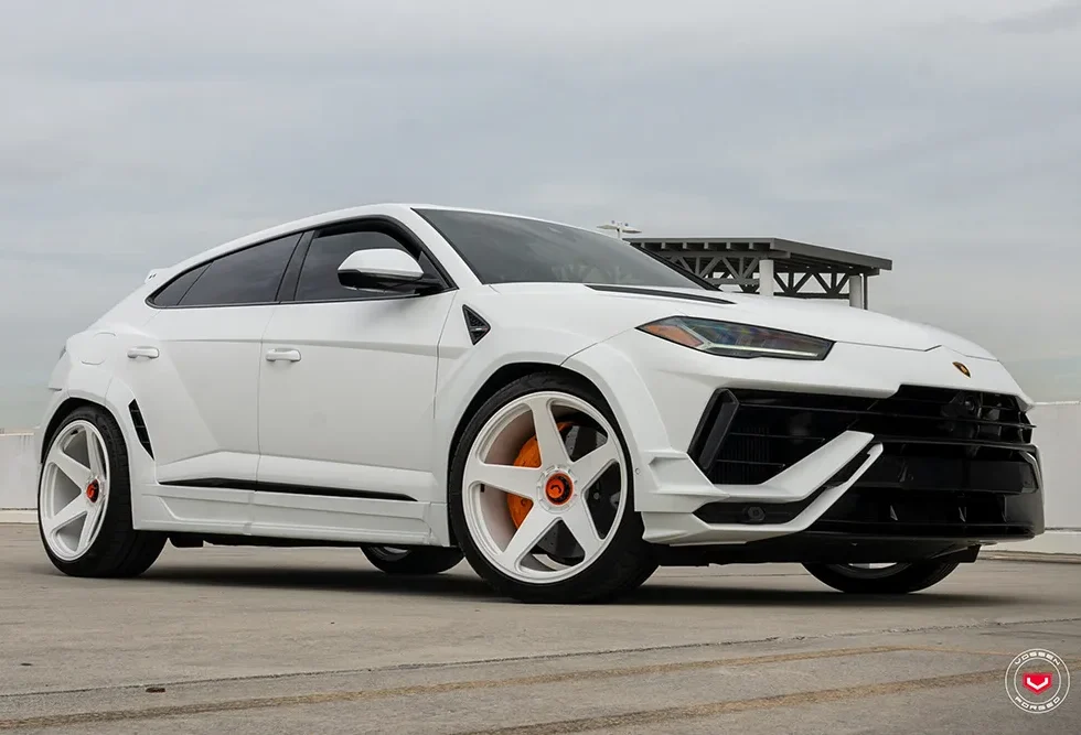 Lamborghini Urus - GEN-01