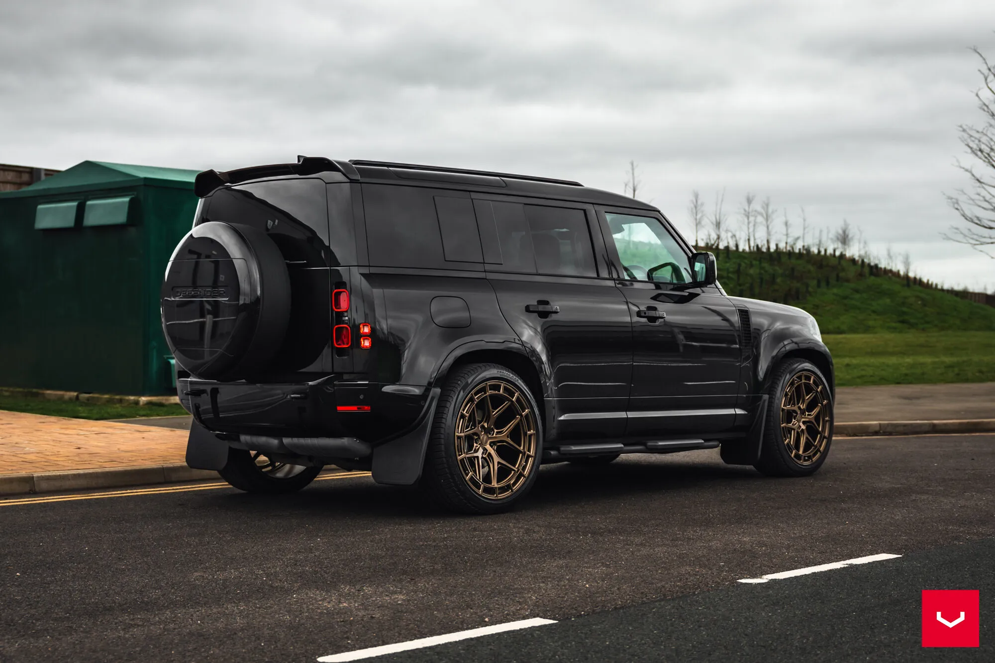 Range Rover Defender - Vossen HFX-1 - Terra Bronze