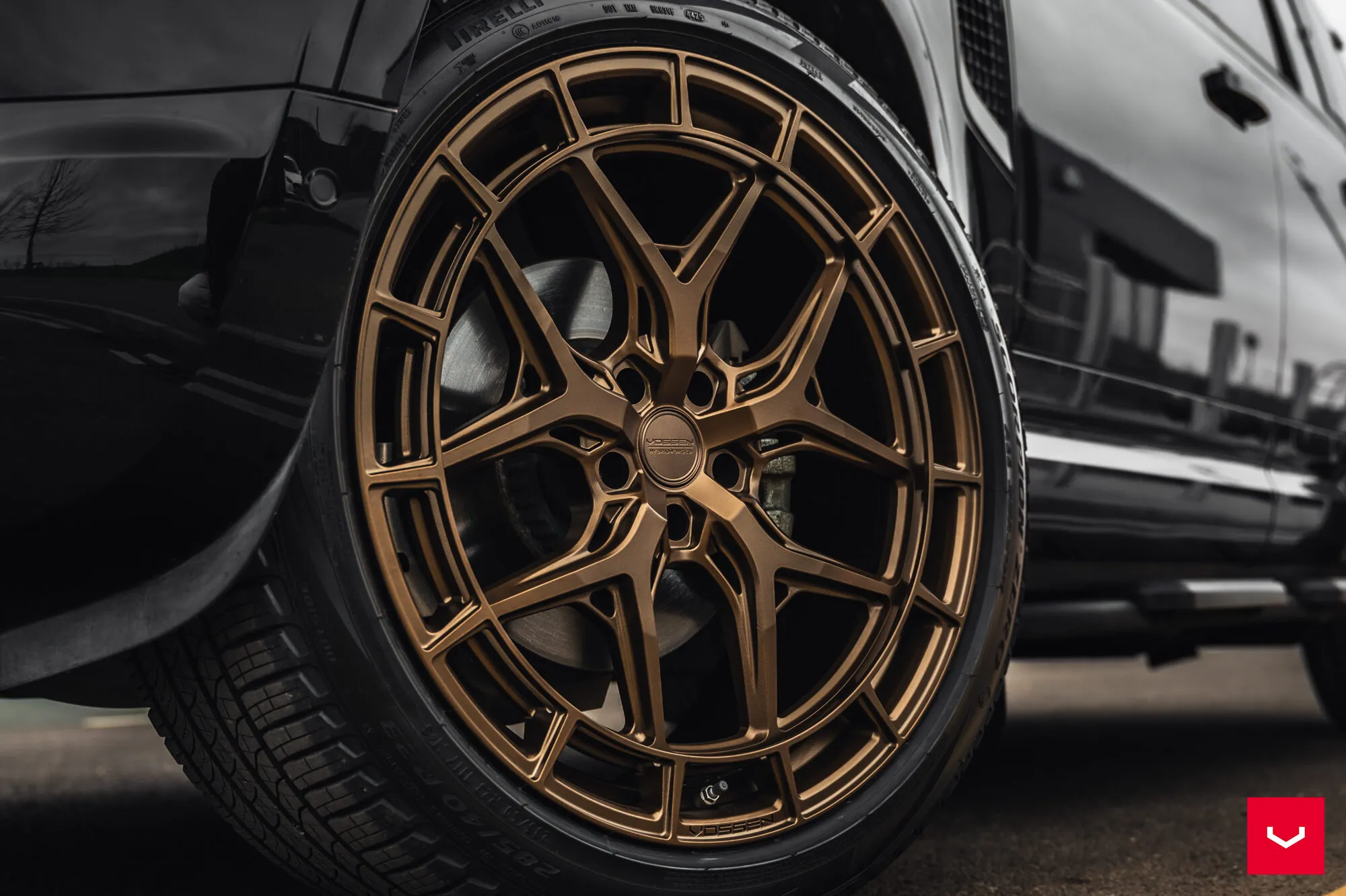 Range Rover Defender - Vossen HFX-1 - Terra Bronze