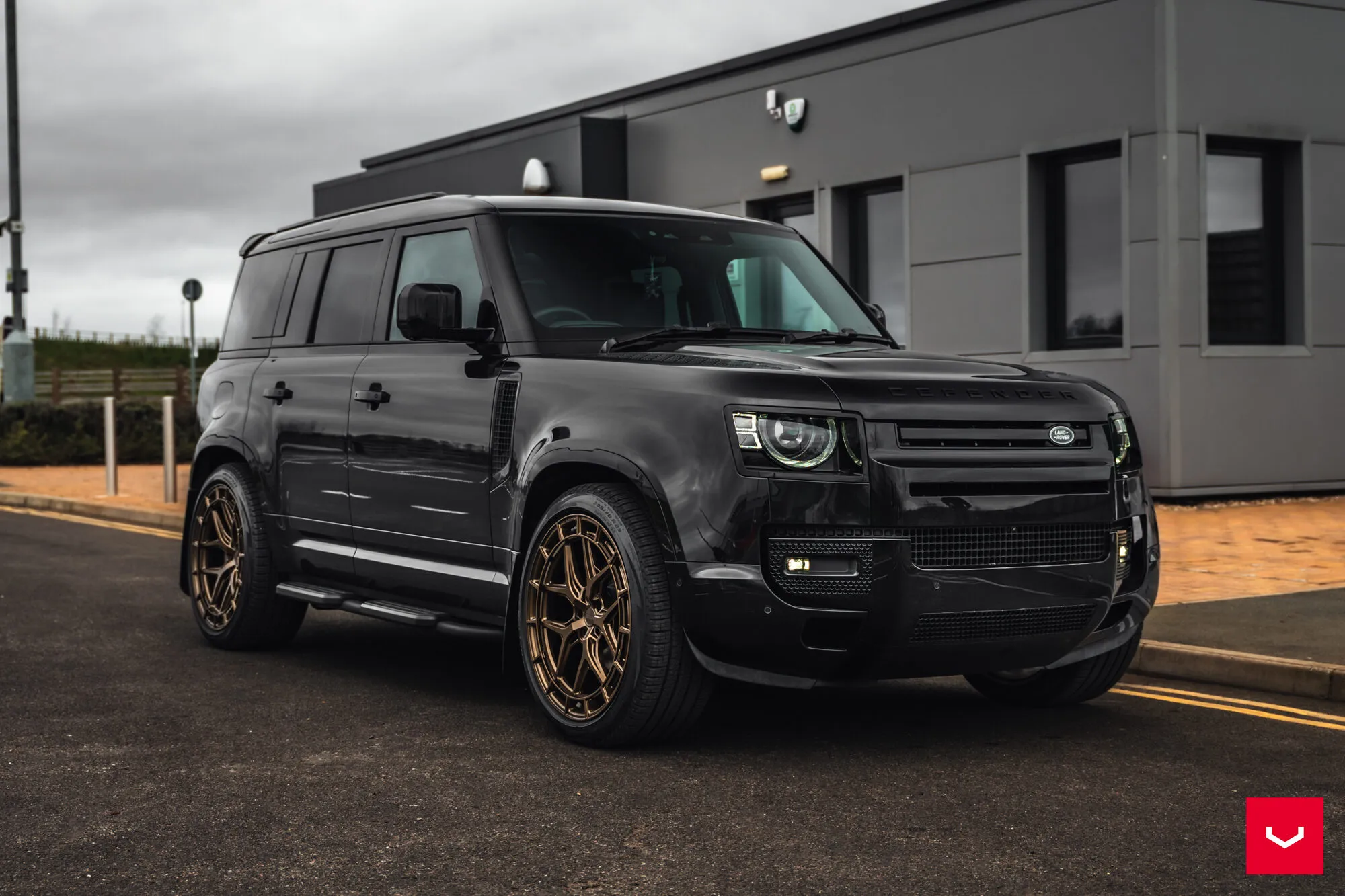 Range Rover Defender - Vossen HFX-1 - Terra Bronze